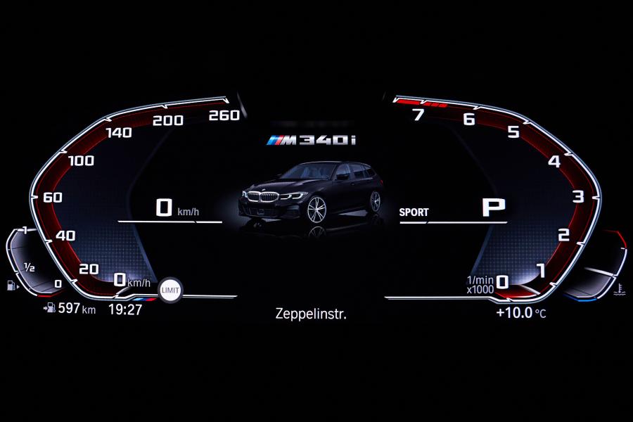 Панель приборов BMW M340i xDrive Touring (G21) 2019 года  (WW) (фото 45 из 50)